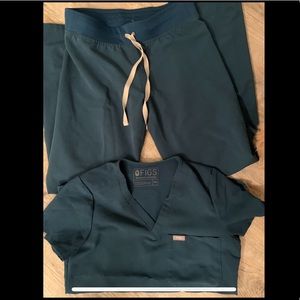 Figs Caribbean blue scrub set